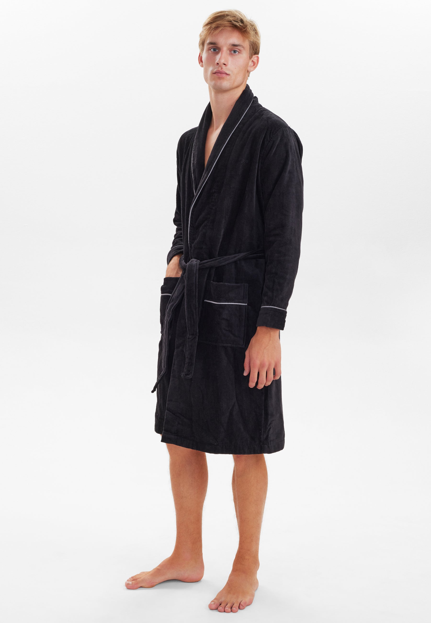 JBS bathrobe. (Black)