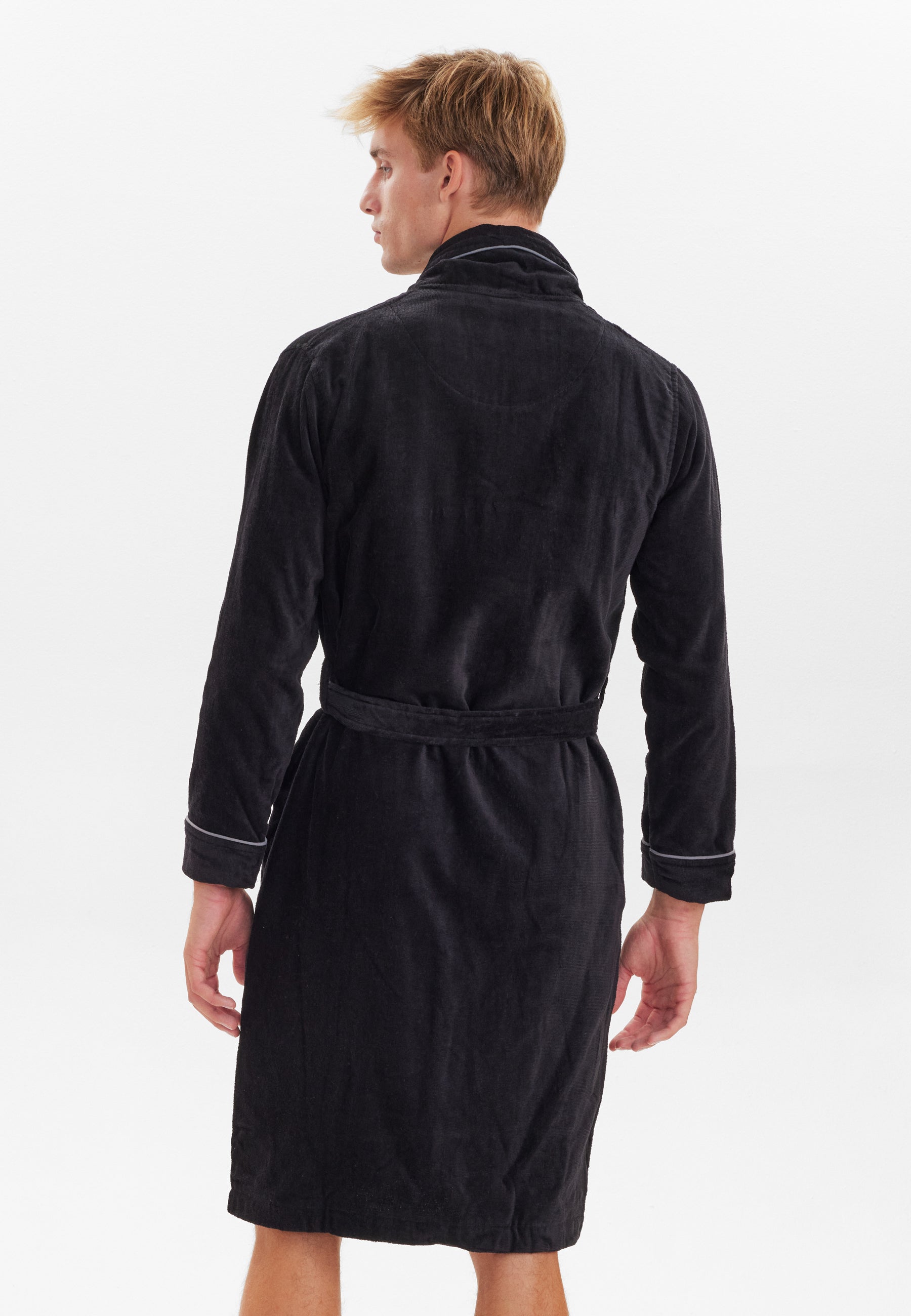 JBS bathrobe. (Black)