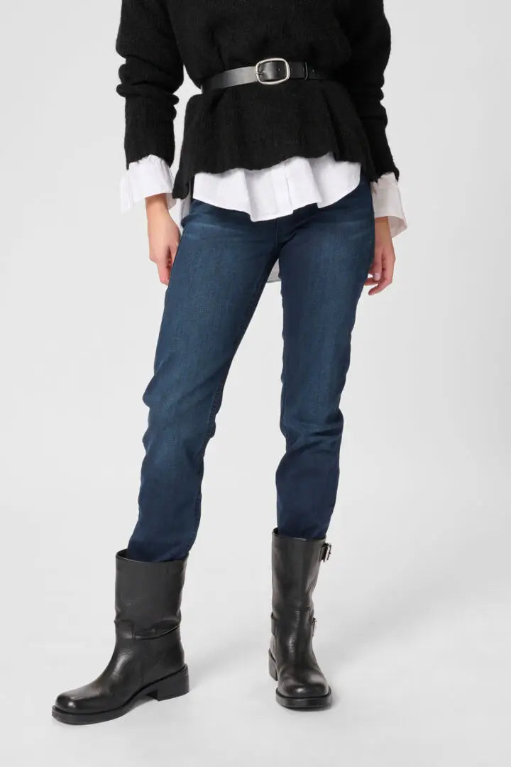 33 THE CELINA 148 HIGH STRAIGHT Y (Dark Blue Wash)